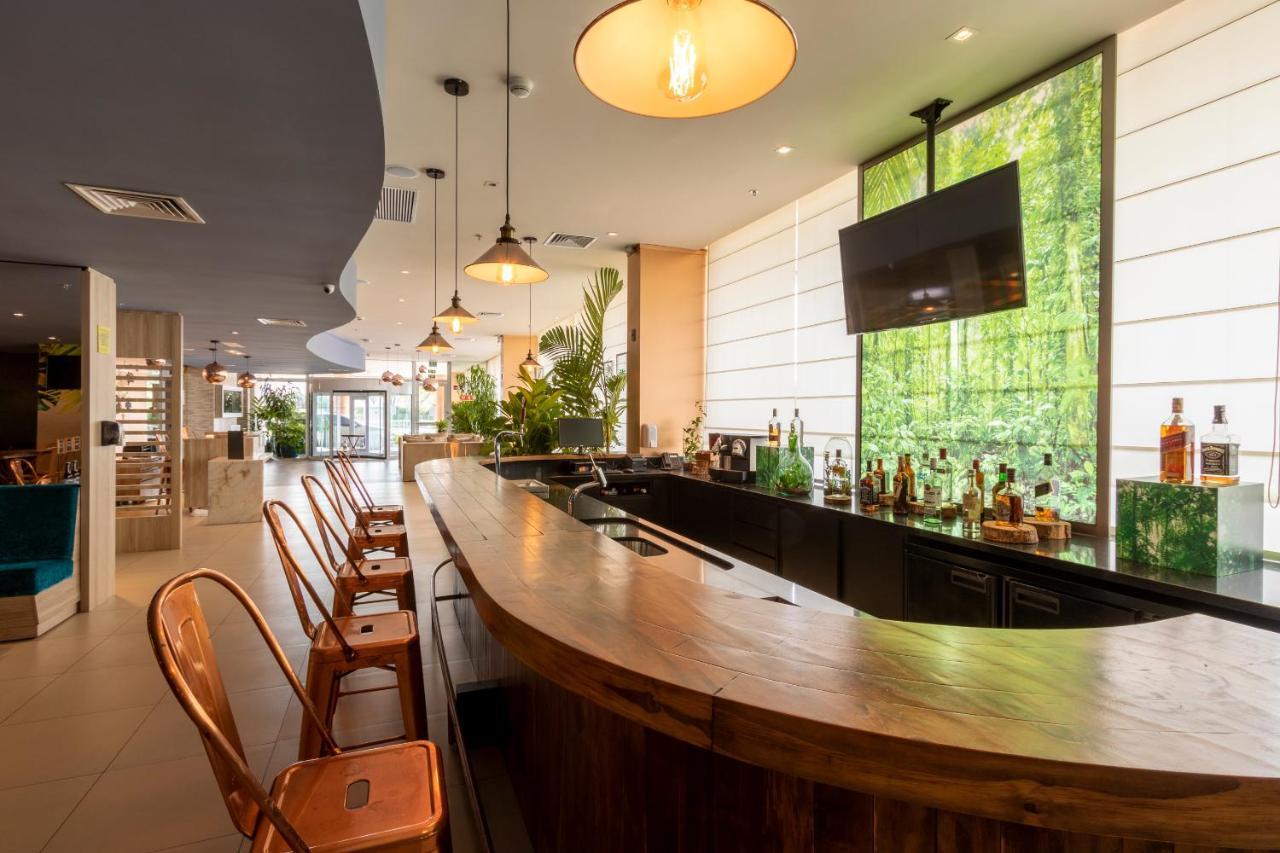 Отель Ibis Styles Curitiba Aeroporto Сан-Жозе-дус-Пиньяйс Экстерьер фото