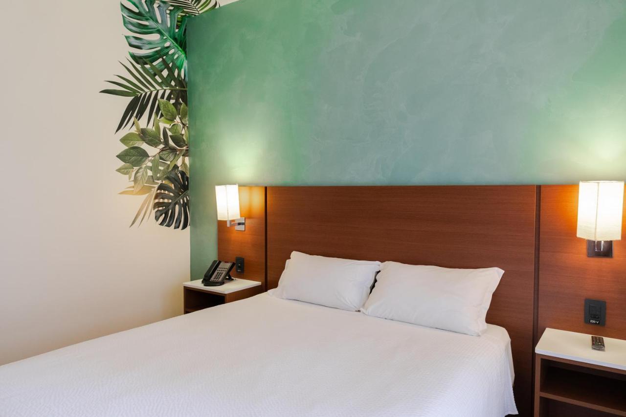 Отель Ibis Styles Curitiba Aeroporto Сан-Жозе-дус-Пиньяйс Экстерьер фото