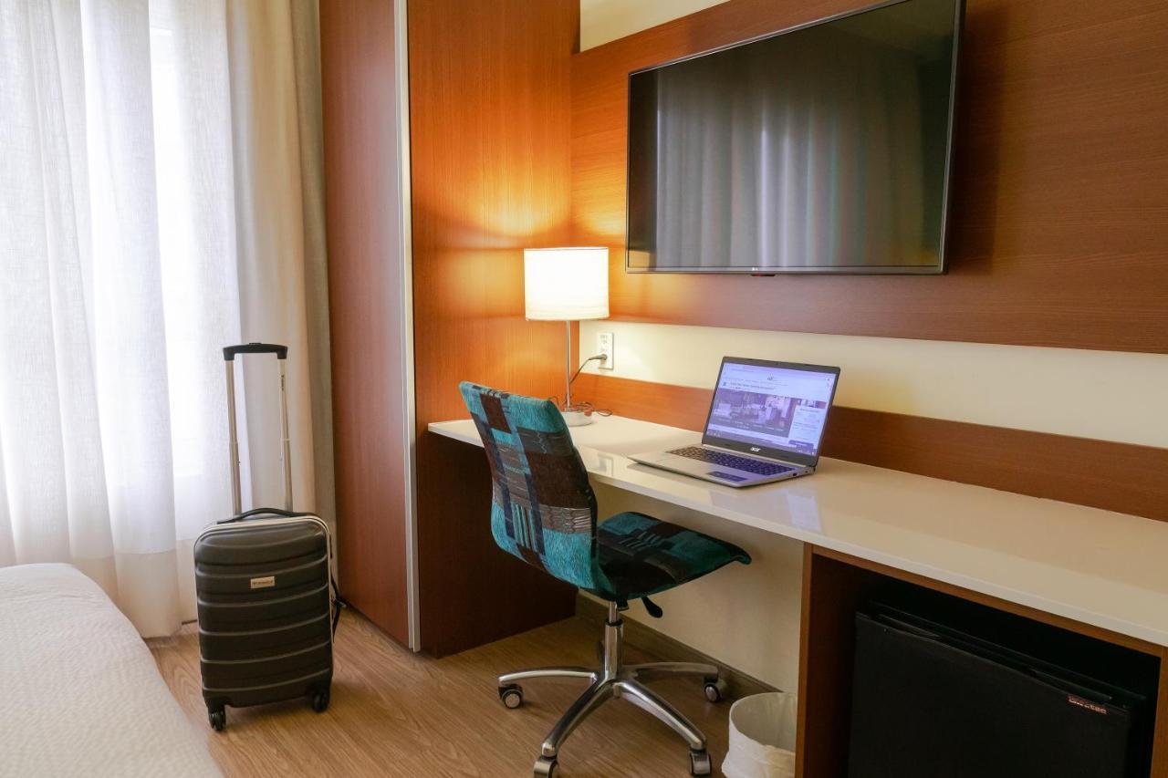 Отель Ibis Styles Curitiba Aeroporto Сан-Жозе-дус-Пиньяйс Экстерьер фото